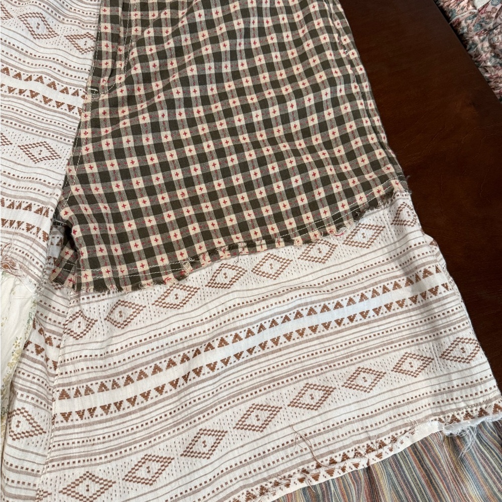 POL Contrasting Panel
Patchwork Wide Leg Pants in Natural Multi - Picture 14 of 14